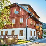 Проживание в семье Haus Waberl